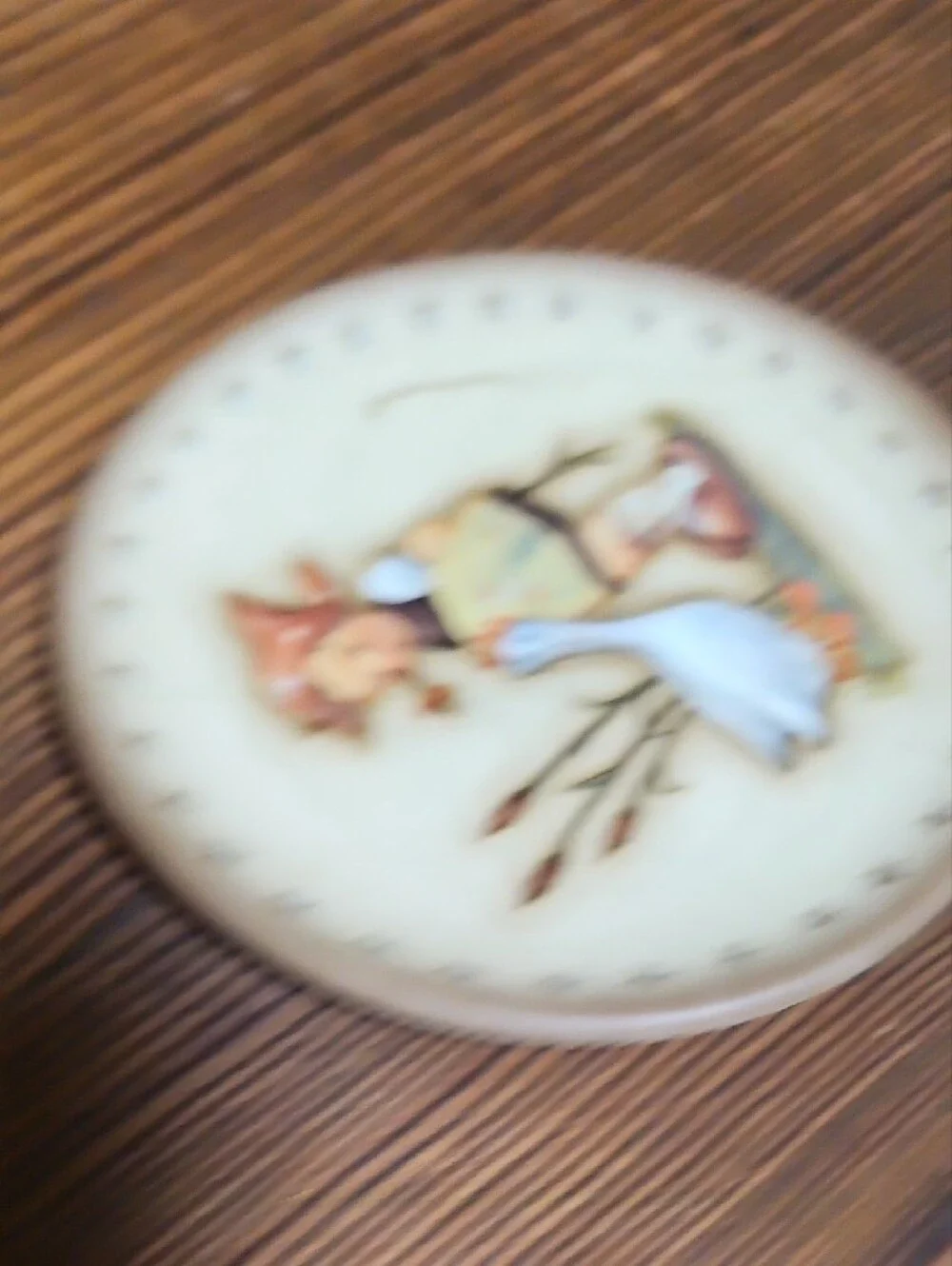 Hummel Cream Wall Plaque with Pastel Girl and Goose